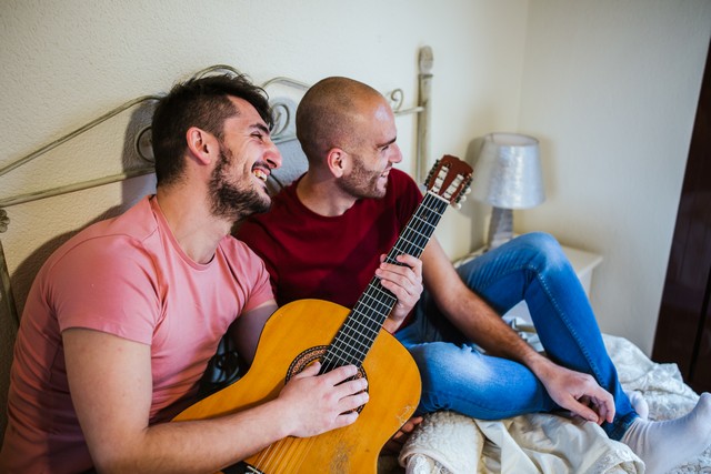 gay couple hookup in bed